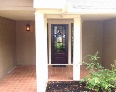 111 Shadylyn Drive - Photo Thumbnail 2