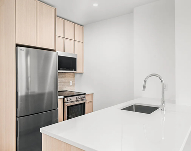 526 Baltic Street - Photo Thumbnail 3