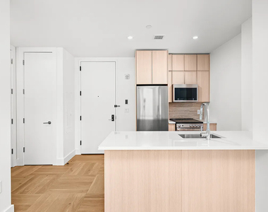 526 Baltic Street - Photo Thumbnail 4