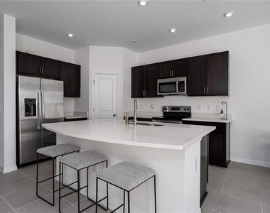 6345 Willowside Street - Photo Thumbnail 3