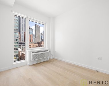 150 Lawrence Street - Photo Thumbnail 11