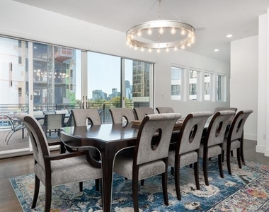 2934 N Hall Street - Photo Thumbnail 8