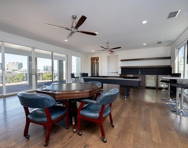 2934 N Hall Street - Photo Thumbnail 24