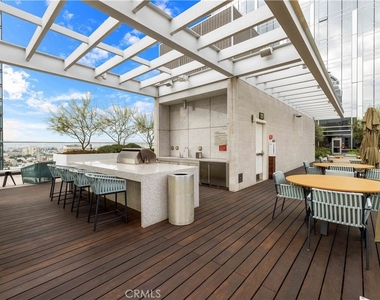 877 Francisco St - Photo Thumbnail 29