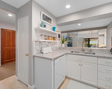 464 Sunningdale Drive - Photo Thumbnail 33