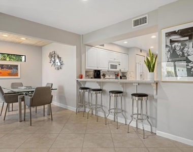 464 Sunningdale Drive - Photo Thumbnail 28