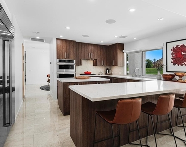 2560 S Camino Real - Photo Thumbnail 10