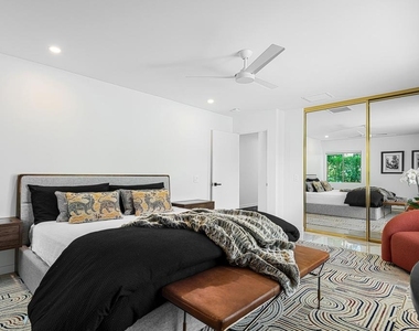 2560 S Camino Real - Photo Thumbnail 33