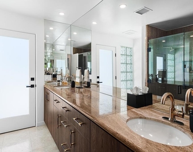 2560 S Camino Real - Photo Thumbnail 35