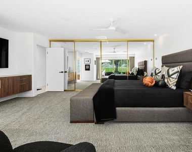 2560 S Camino Real - Photo Thumbnail 30