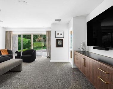 2560 S Camino Real - Photo Thumbnail 28