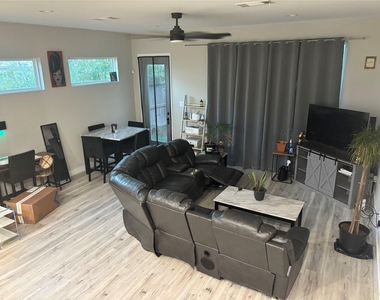 6831 Paris Street - Photo Thumbnail 3