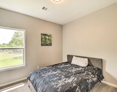 4909 Sunflower Street - Photo Thumbnail 13