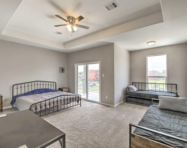 4909 Sunflower Street - Photo Thumbnail 16