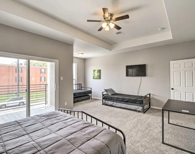 4909 Sunflower Street - Photo Thumbnail 15