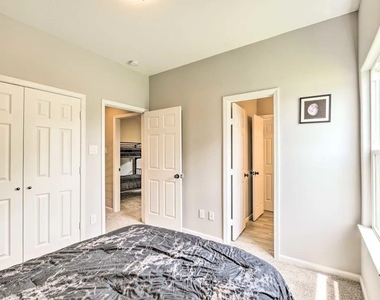 4909 Sunflower Street - Photo Thumbnail 14
