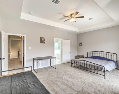 4909 Sunflower Street - Photo Thumbnail 10