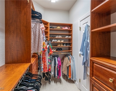 4923 Cerromar Drive - Photo Thumbnail 18