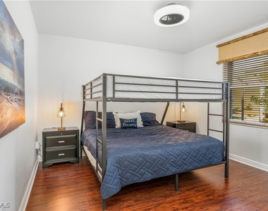 4923 Cerromar Drive - Photo Thumbnail 24