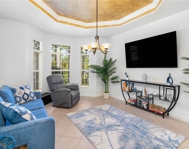 4923 Cerromar Drive - Photo Thumbnail 9