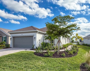 3263 Alba Circle - Photo Thumbnail 3