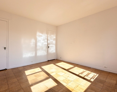 E 38th St - Photo Thumbnail 2