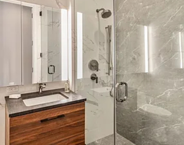West 36th Street 11th avenue - Photo Thumbnail 7