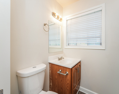 2236 Kings Forest Drive Se - Photo Thumbnail 8