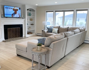 241 Westmont Avenue - Photo Thumbnail 5