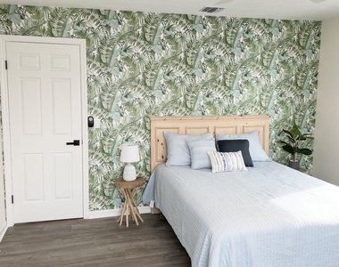 241 Westmont Avenue - Photo Thumbnail 12
