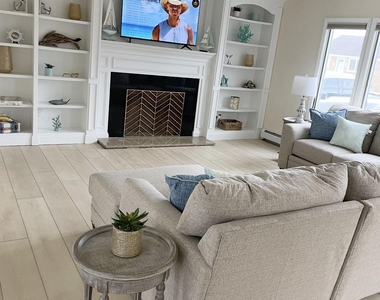 241 Westmont Avenue - Photo Thumbnail 4
