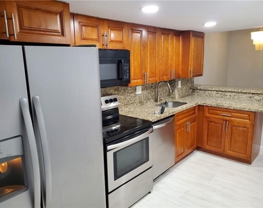 2743 Nw 47th Terrace - Photo Thumbnail 3