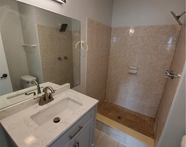 2743 Nw 47th Terrace - Photo Thumbnail 14