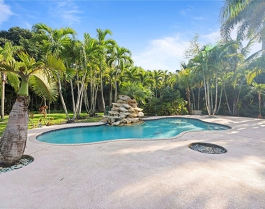 16900 Sw 62nd Street - Photo Thumbnail 7
