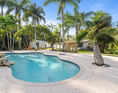 16900 Sw 62nd Street - Photo Thumbnail 6