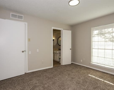 4026 Cedar Creek Drive - Photo Thumbnail 14