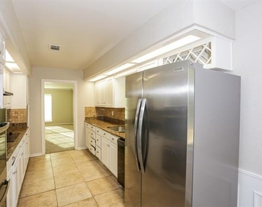 4026 Cedar Creek Drive - Photo Thumbnail 6