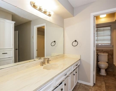4026 Cedar Creek Drive - Photo Thumbnail 15