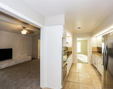 4026 Cedar Creek Drive - Photo Thumbnail 7