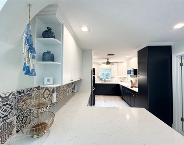 1820 Bel Air Avenue - Photo Thumbnail 17