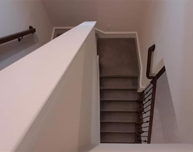 325 Kennewick Drive - Photo Thumbnail 20