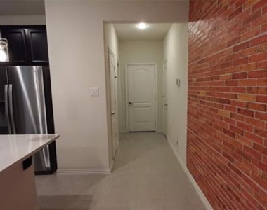 325 Kennewick Drive - Photo Thumbnail 15