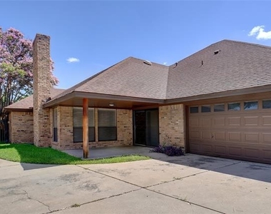 4857 Ledgestone Court - Photo Thumbnail 12