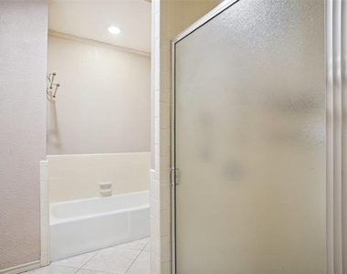 4857 Ledgestone Court - Photo Thumbnail 9