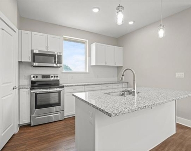 3600 Aaron Place - Photo Thumbnail 6