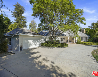 13161 Addison Street - Photo Thumbnail 2