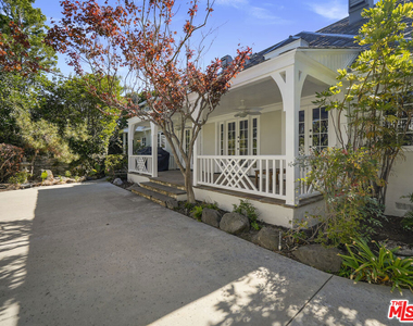 13161 Addison Street - Photo Thumbnail 29