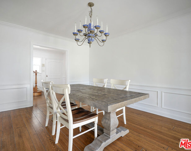 13161 Addison Street - Photo Thumbnail 7