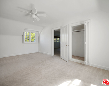 13161 Addison Street - Photo Thumbnail 19