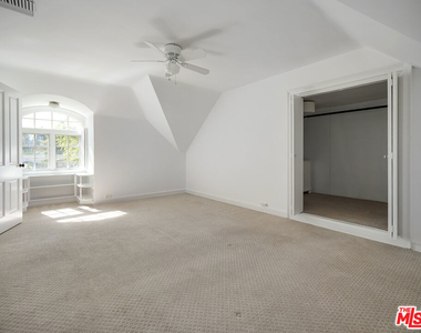 13161 Addison Street - Photo Thumbnail 24